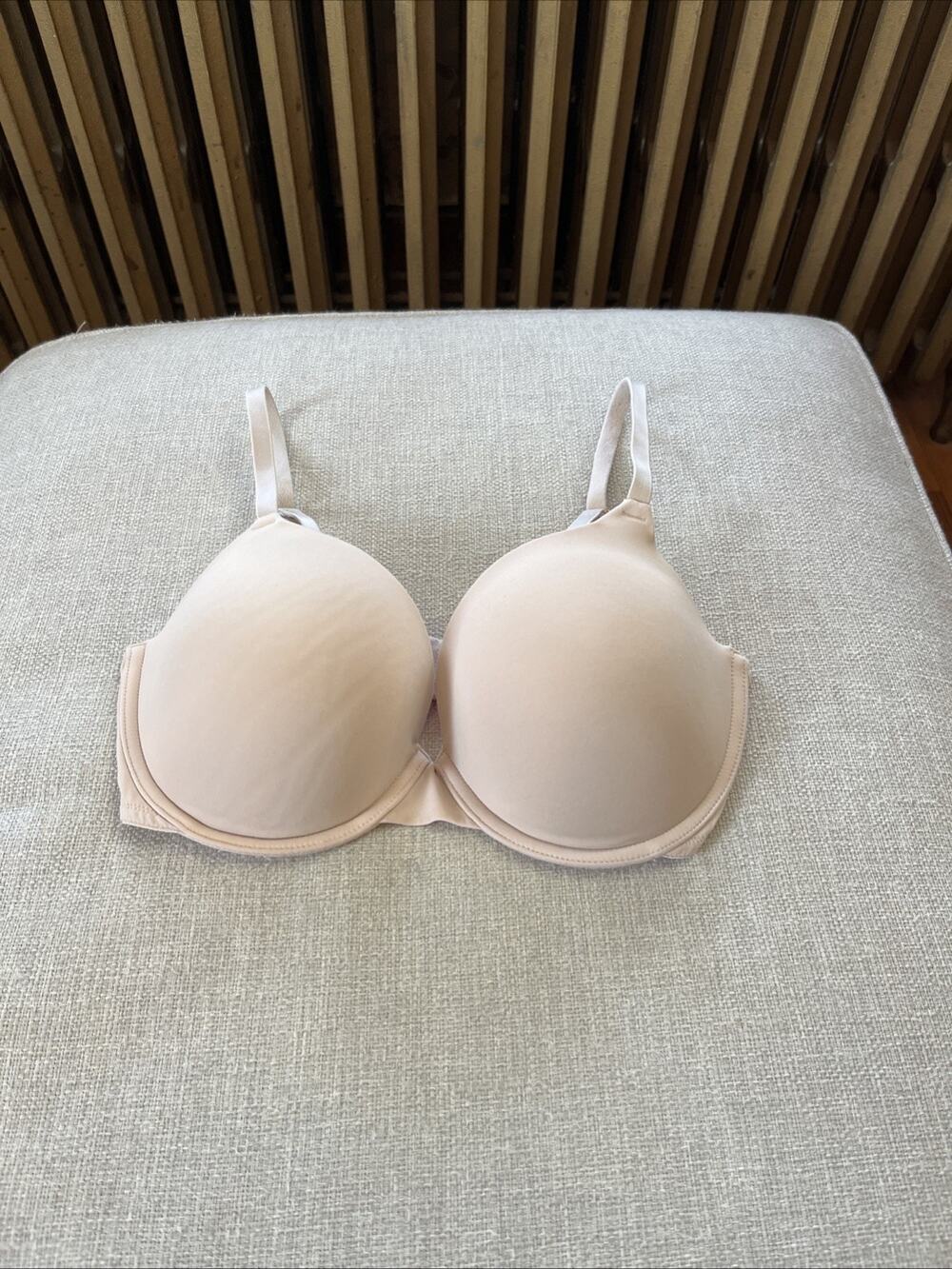 VS PINK Bra Wear Everywhere Push Up Size 34DD Beige/Pink Classic